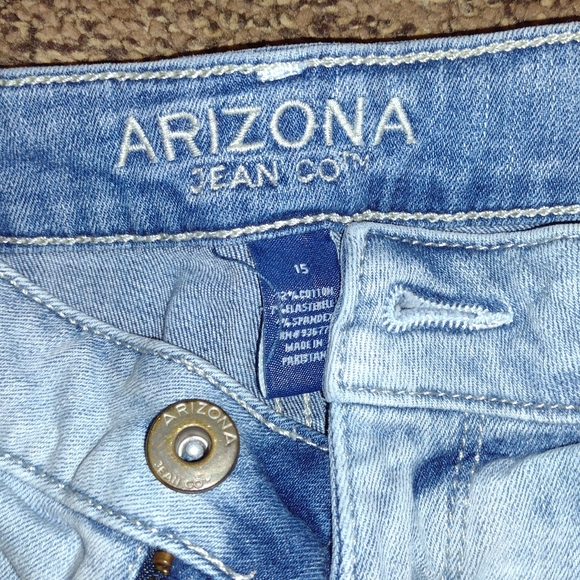 Arizona size 15 Jean Shorts - Picture 3 of 3